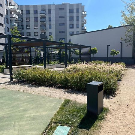 Warsaw Airport Wyscigi - City And Green View Apartment With Underground Garage Bagian luar foto