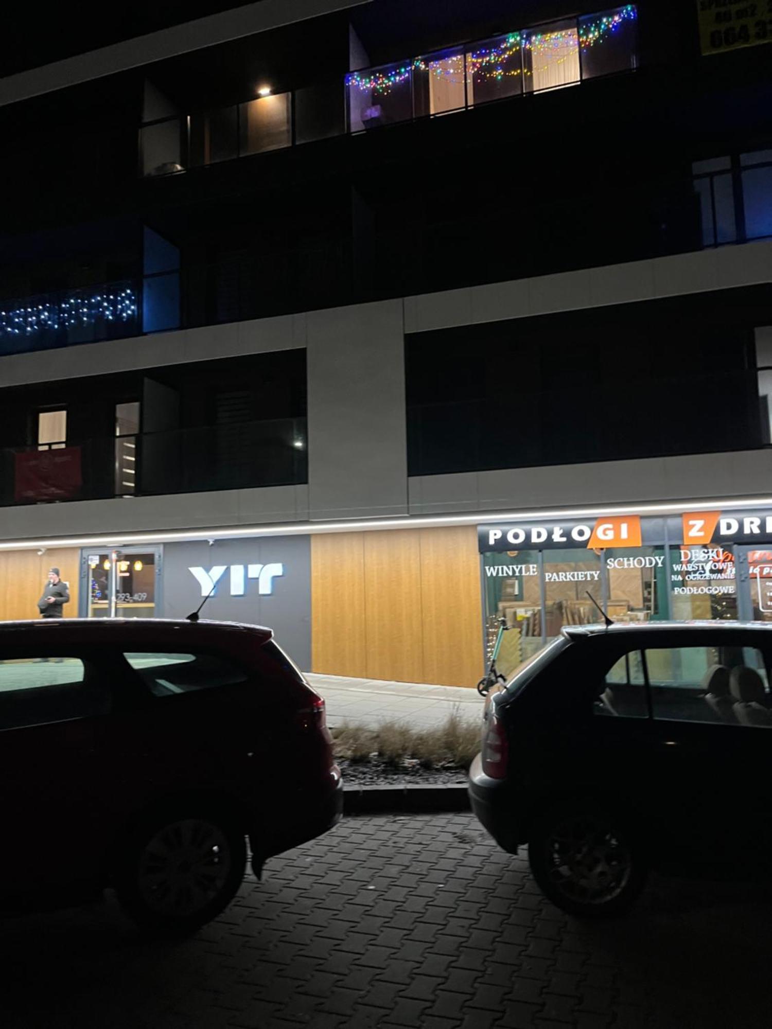 Warsaw Airport Wyscigi - City And Green View Apartment With Underground Garage Bagian luar foto